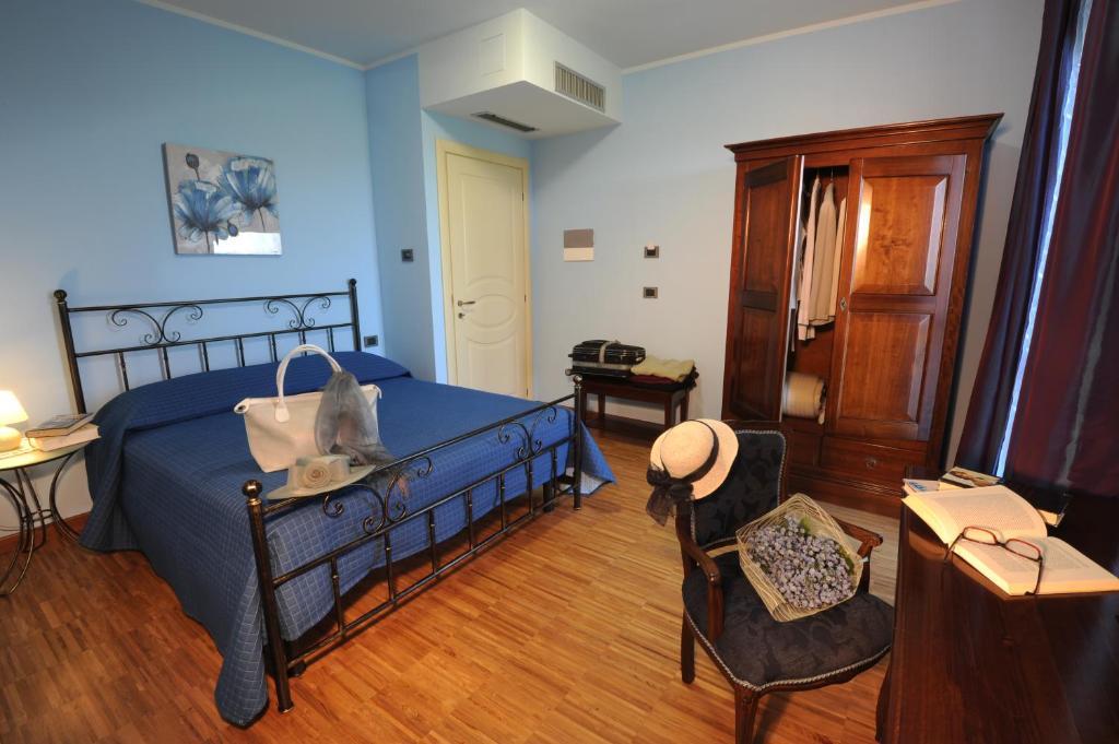 Villa Vecchio Castagnito Værelse billede